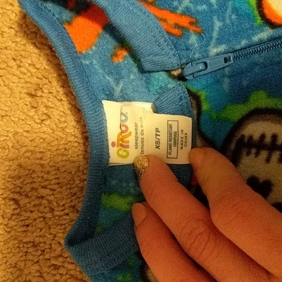 CIRCO boys sleepwear footed pjs size extra small - Picture 2 of 6